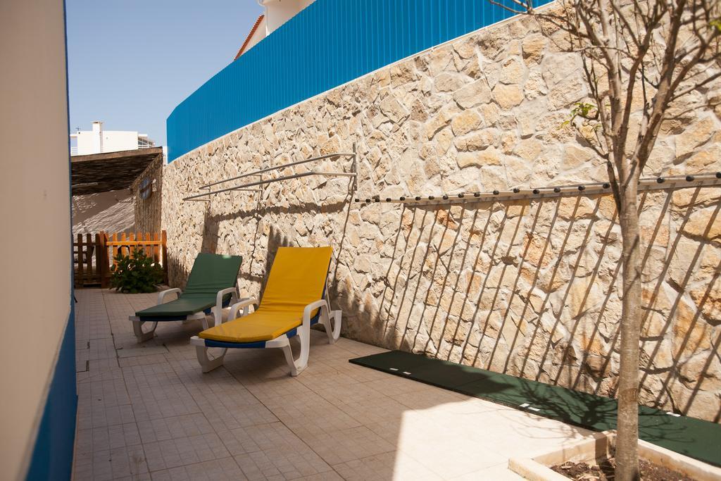 Ericeira Chill Hill Hostel & Private Rooms - Sea Food Exterior photo